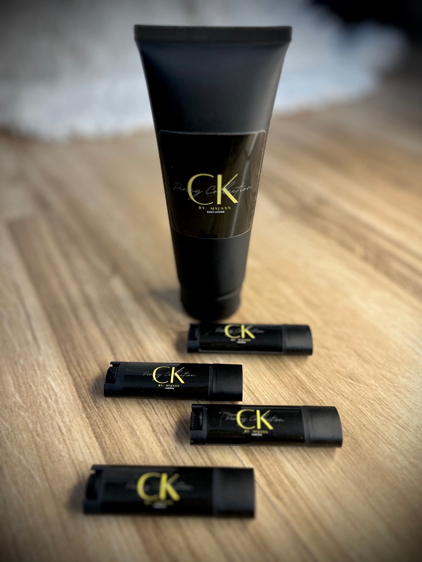 Country Kisses (PENNY COLLECTION) ~KIT B includes: 1 lotion 4 chapsticks